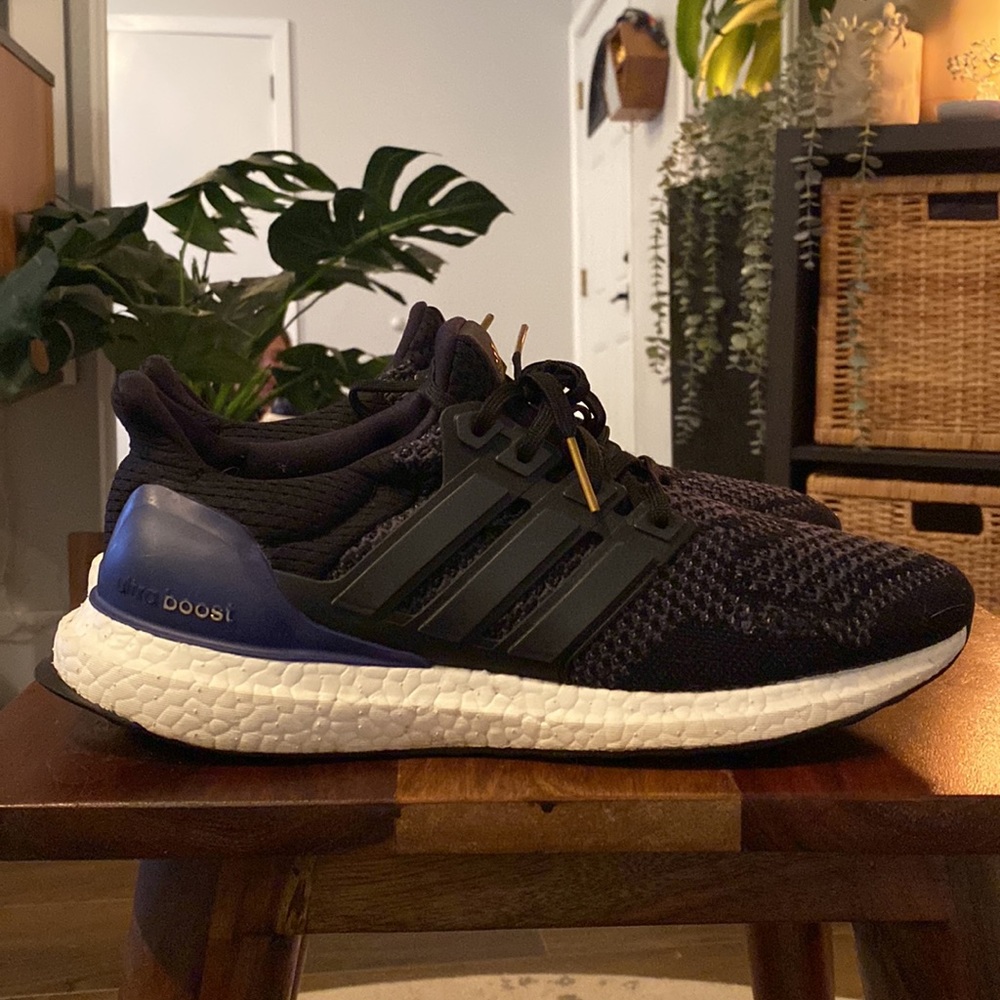 Adidas ultraboost shoes sneakers size 9 - Picture 6 of 8